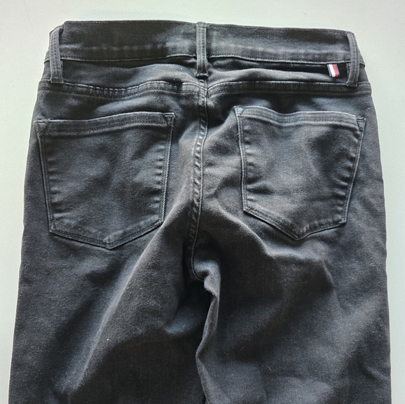 Tommy Hilfiger Jeans Women 4 Black Straight Mid Rise Dark Wash Plus 26x30 - Picture 10 of 10
